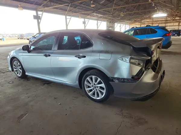 4T1C11AK1NU689882 2022 TOYOTA CAMRY - Image 2