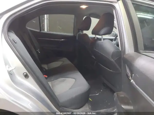 4T1C11AK1NU702498 2022 TOYOTA CAMRY - Image 8