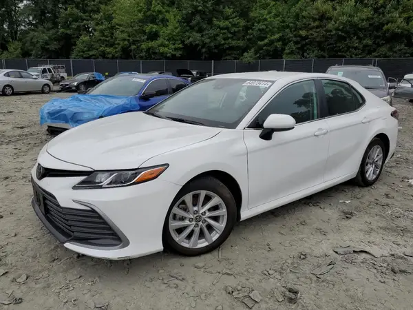4T1C11AK1NU712948 2022 TOYOTA CAMRY - Image 1