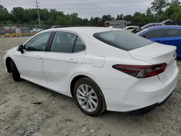 4T1C11AK1NU712948 2022 TOYOTA CAMRY - Image 2