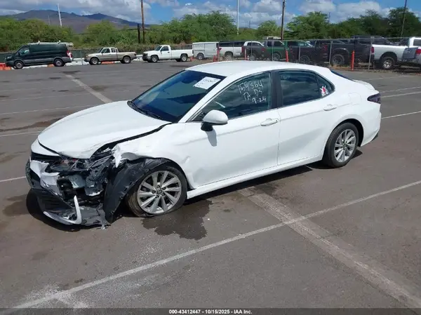 4T1C11AK1PU104298 2023 TOYOTA CAMRY - Image 2