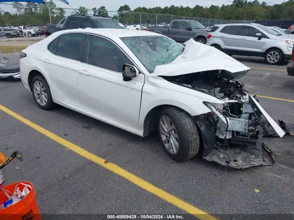 4T1C11AK1PU124986 2023 TOYOTA CAMRY - Image 1