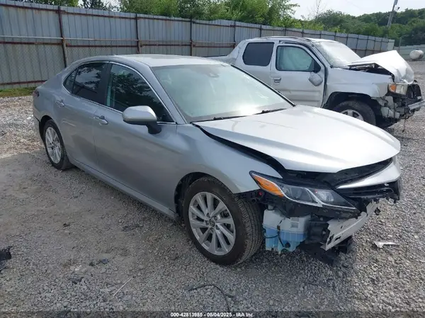 4T1C11AK1PU135096 2023 TOYOTA CAMRY - Image 1