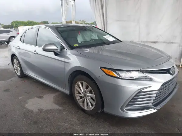 4T1C11AK1PU186713 2023 TOYOTA CAMRY - Image 1