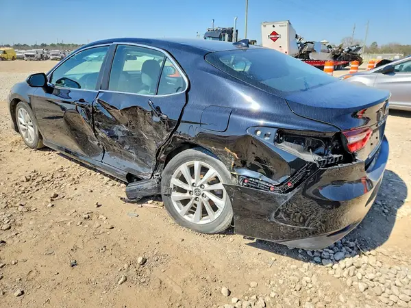 4T1C11AK1PU723984 2023 TOYOTA CAMRY - Image 2