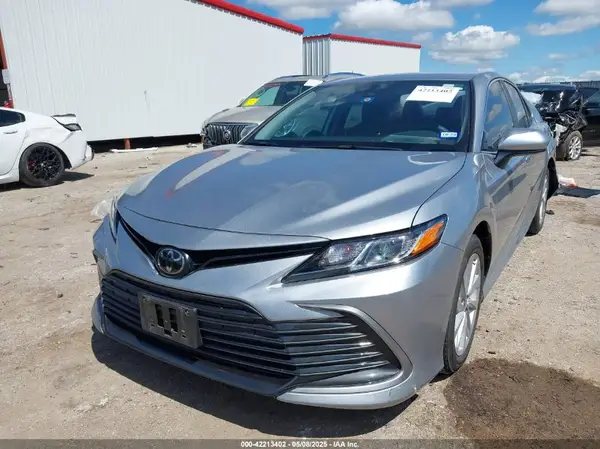4T1C11AK1PU739814 2023 TOYOTA CAMRY - Image 2