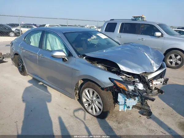 4T1C11AK1PU798216 2023 TOYOTA CAMRY - Image 1