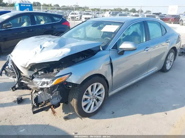 4T1C11AK1PU798216 2023 TOYOTA CAMRY - Image 2