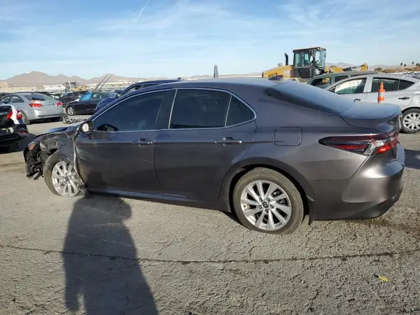 4T1C11AK1PU832235 2023 TOYOTA CAMRY - Image 2