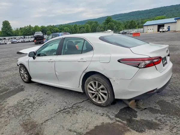 4T1C11AK1RU205411 2024 TOYOTA CAMRY - Image 2