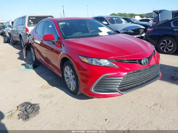 4T1C11AK1RU207305 2024 TOYOTA CAMRY - Image 1