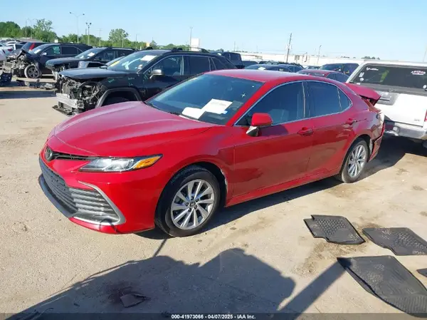 4T1C11AK1RU207305 2024 TOYOTA CAMRY - Image 2