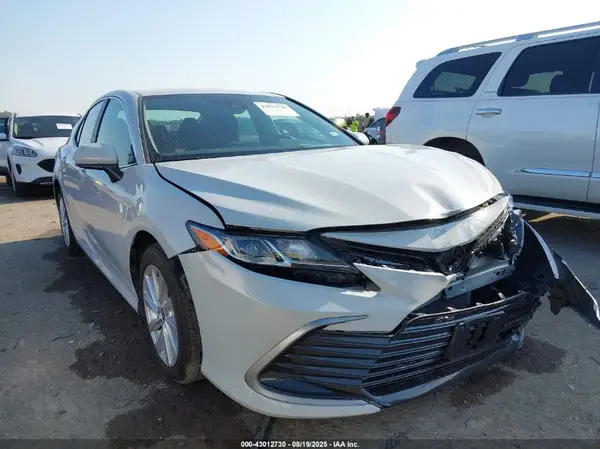 4T1C11AK1RU226016 2024 TOYOTA CAMRY - Image 1