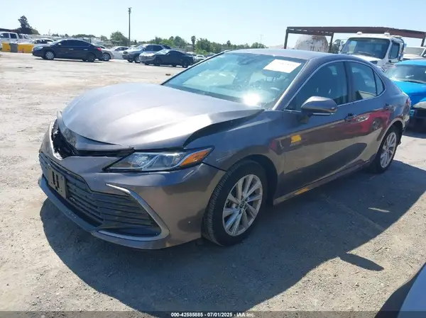 4T1C11AK1RU232110 2024 TOYOTA CAMRY - Image 2