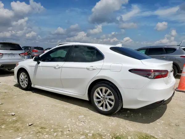4T1C11AK1RU870048 2024 TOYOTA CAMRY - Image 2