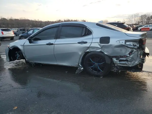 4T1C11AK1RU879381 2024 TOYOTA CAMRY - Image 2