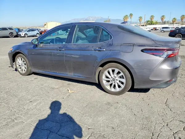 4T1C11AK1RU880739 2024 TOYOTA CAMRY - Image 2