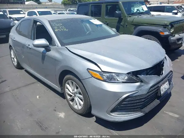 4T1C11AK1RU885956 2024 TOYOTA CAMRY - Image 1