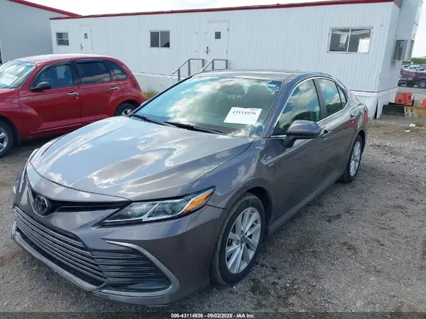 4T1C11AK1RU886511 2024 TOYOTA CAMRY - Image 2