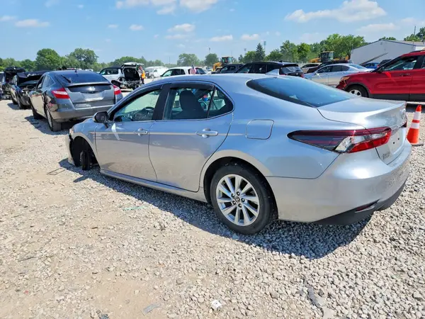 4T1C11AK1RU905915 2024 TOYOTA CAMRY - Image 2