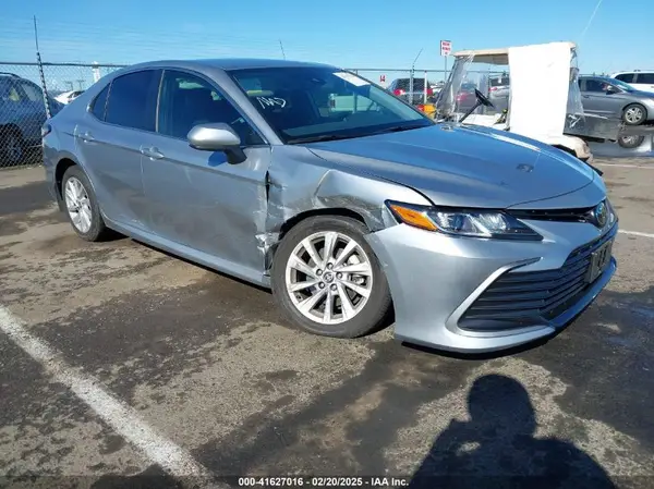 4T1C11AK1RU909270 2024 TOYOTA CAMRY - Image 1
