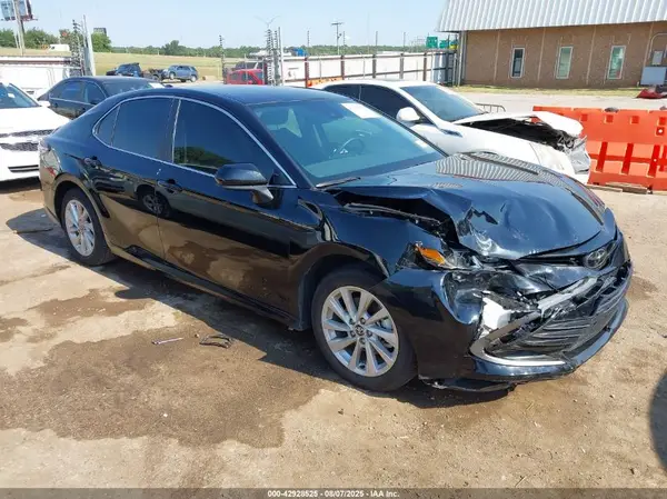 4T1C11AK1RU910578 2024 TOYOTA CAMRY - Image 1