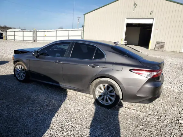 4T1C11AK2LU305136 2020 TOYOTA CAMRY - Image 2