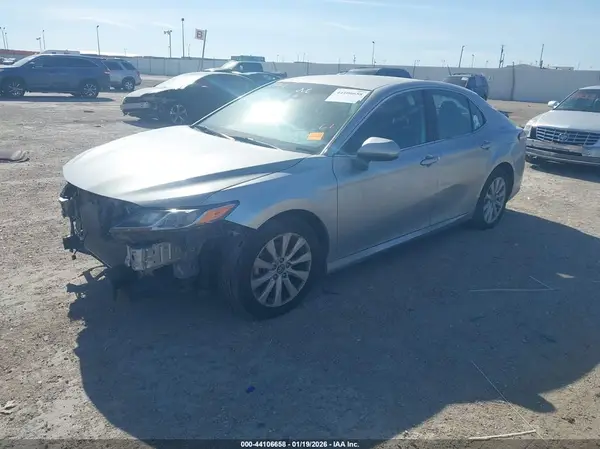 4T1C11AK2LU306769 2020 TOYOTA CAMRY - Image 2