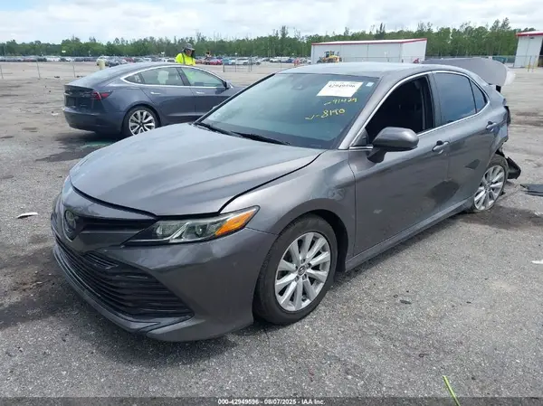 4T1C11AK2LU328190 2020 TOYOTA CAMRY - Image 2