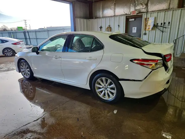 4T1C11AK2LU334622 2020 TOYOTA CAMRY - Image 2