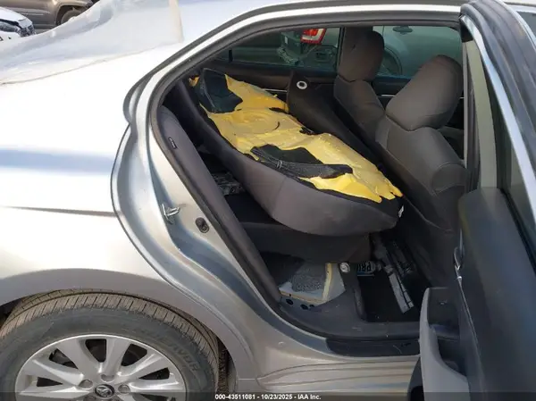 4T1C11AK2LU354305 2020 TOYOTA CAMRY - Image 8