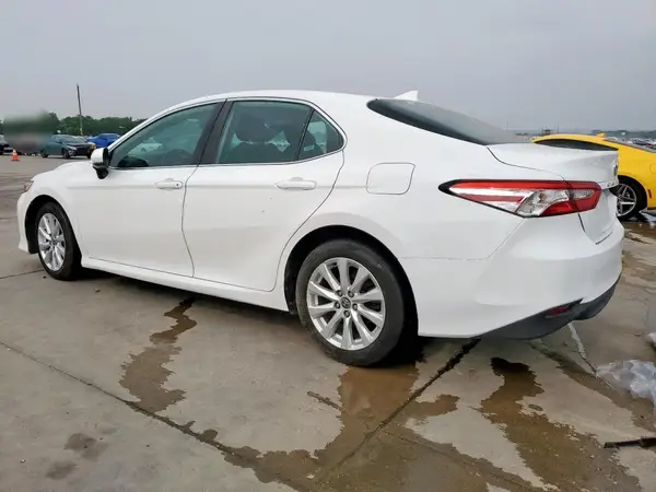 4T1C11AK2LU361030 2020 TOYOTA CAMRY - Image 2