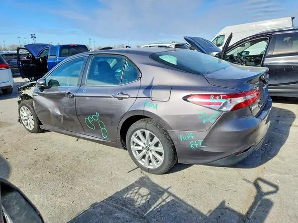 4T1C11AK2LU363263 2020 TOYOTA CAMRY - Image 2