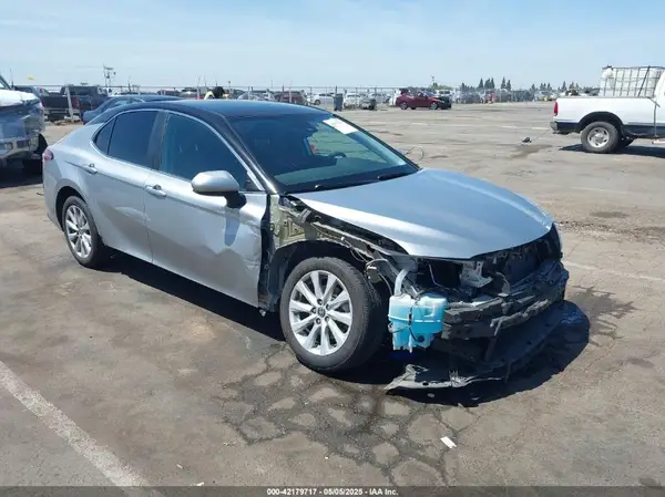 4T1C11AK2LU365563 2020 TOYOTA CAMRY - Image 1