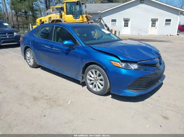 4T1C11AK2LU391662 2020 TOYOTA CAMRY - Image 1