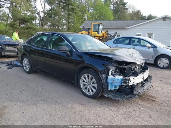 4T1C11AK2LU393699 2020 TOYOTA CAMRY - Image 1