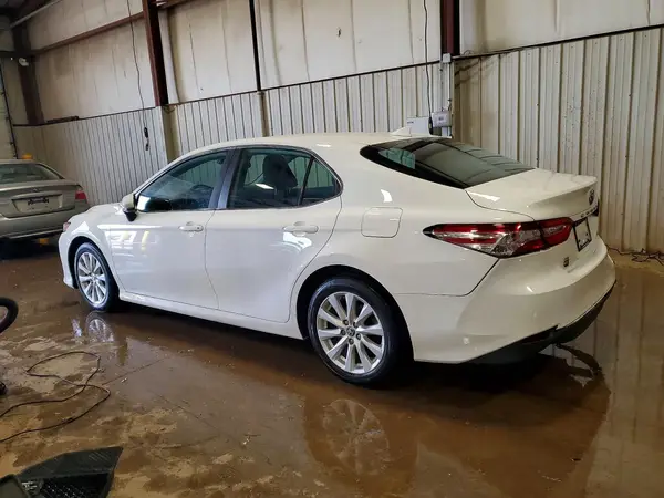 4T1C11AK2LU500122 2020 TOYOTA CAMRY - Image 2