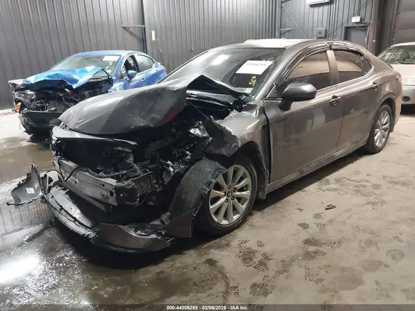 4T1C11AK2LU859096 2020 TOYOTA CAMRY - Image 2