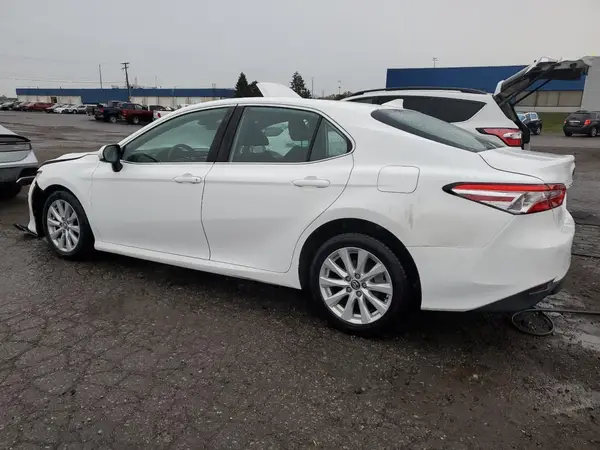 4T1C11AK2LU861060 2020 TOYOTA CAMRY - Image 2