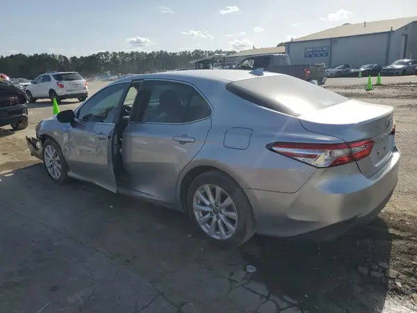 4T1C11AK2LU875072 2020 TOYOTA CAMRY - Image 2