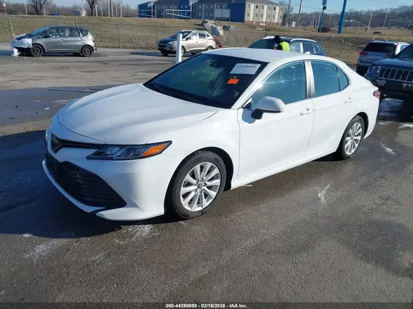 4T1C11AK2LU876920 2020 TOYOTA CAMRY - Image 2