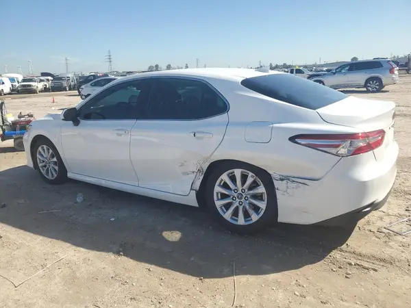 4T1C11AK2LU881289 2020 TOYOTA CAMRY - Image 2