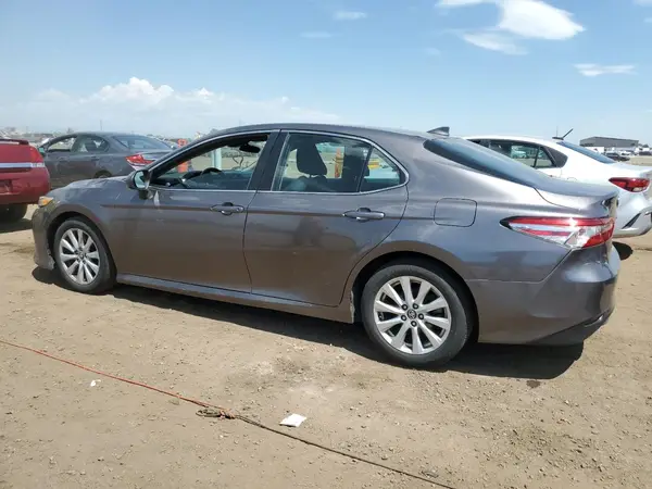 4T1C11AK2LU918826 2020 TOYOTA CAMRY - Image 2