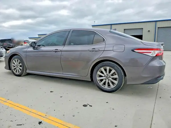 4T1C11AK2LU921497 2020 TOYOTA CAMRY - Image 2