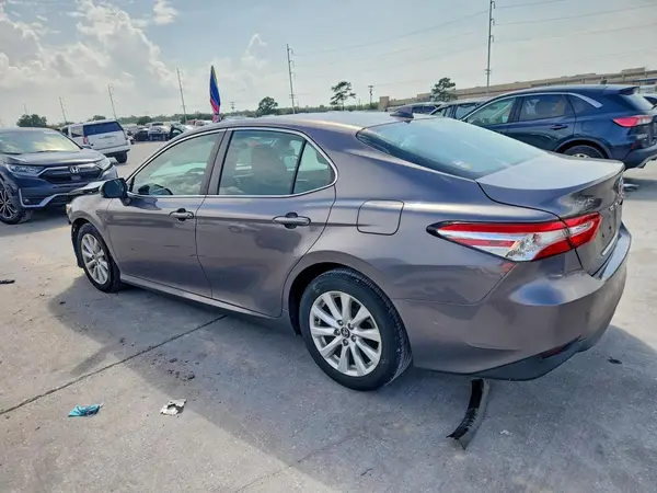 4T1C11AK2LU923671 2020 TOYOTA CAMRY - Image 2