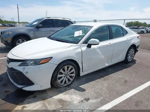 4T1C11AK2LU933035 2020 TOYOTA CAMRY - Image 2