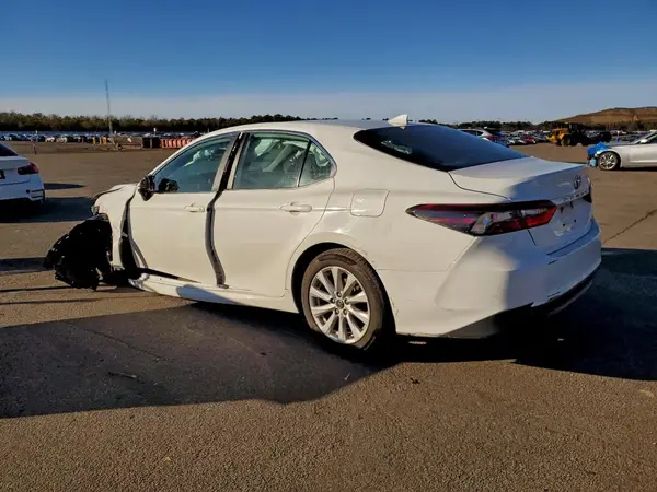 4T1C11AK2LU942768 2020 TOYOTA CAMRY - Image 2