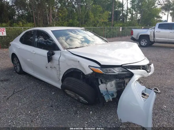 4T1C11AK2LU950854 2020 TOYOTA CAMRY - Image 1