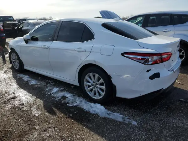 4T1C11AK2LU952832 2020 TOYOTA CAMRY - Image 2