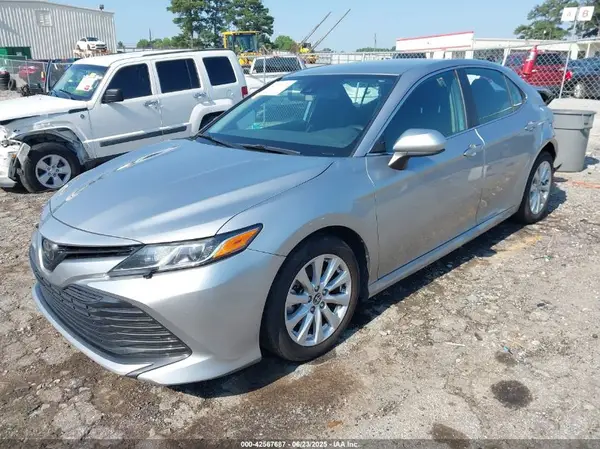 4T1C11AK2LU973244 2020 TOYOTA CAMRY - Image 2